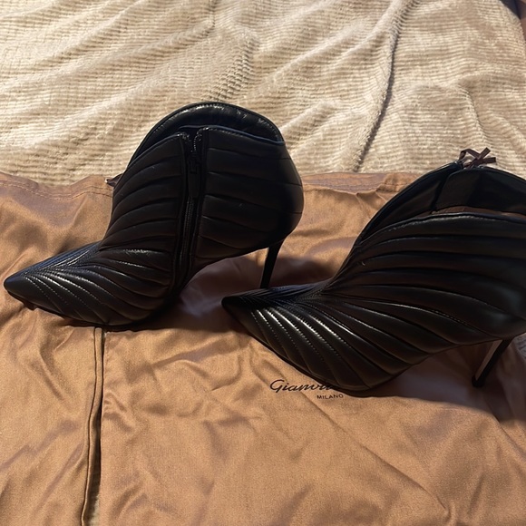 GIANVITO ROSSI | EIKO BOOTIE | Size 9B/39 | BLACK - Picture 8 of 10